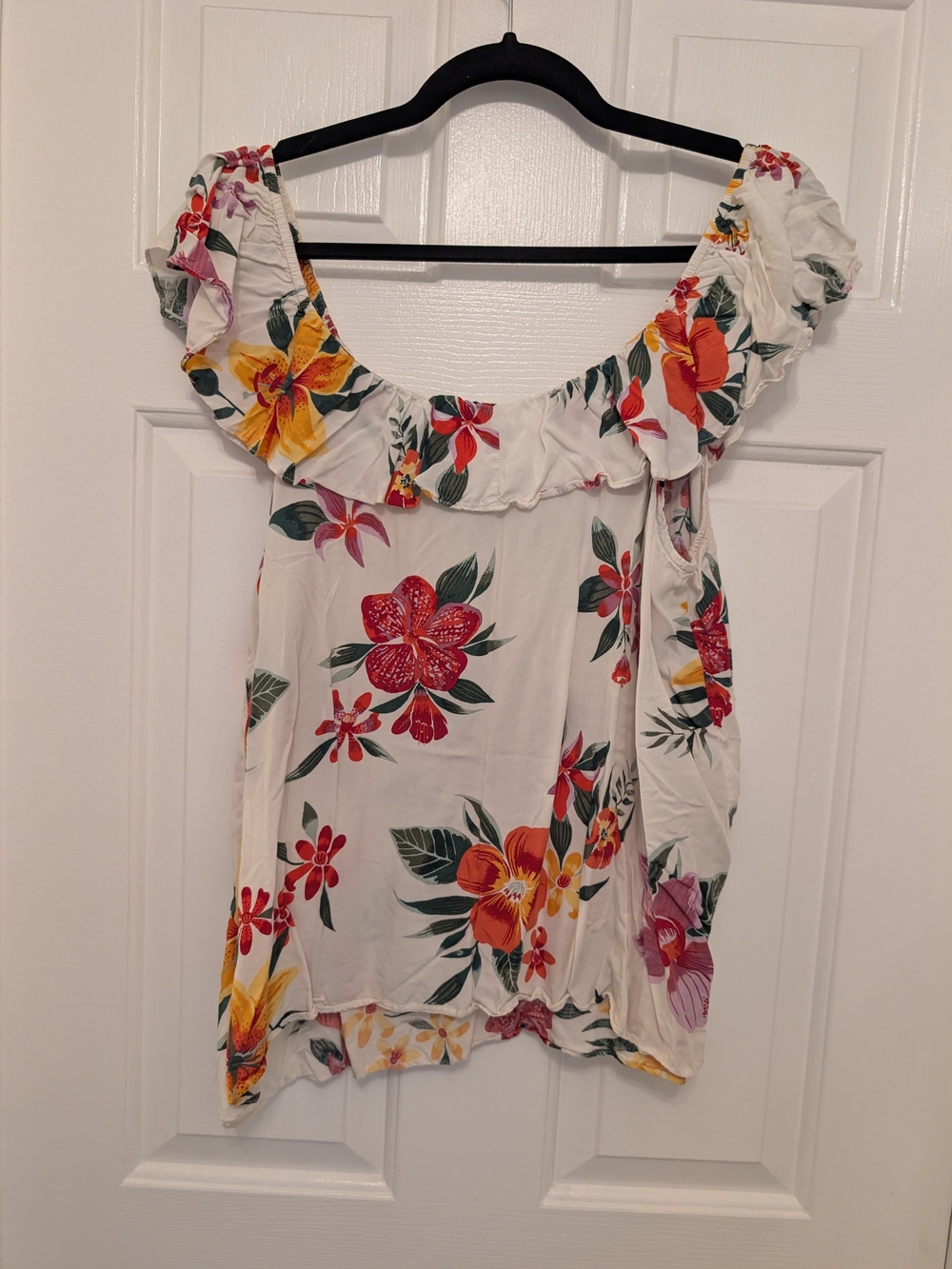 Old Navy White and Pink Floral Off-Shoulder Ruffled Top in Size XL - Picture 8 of 10